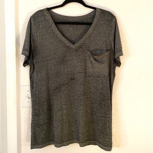 NWOT Arizona Jeans v-neck tee